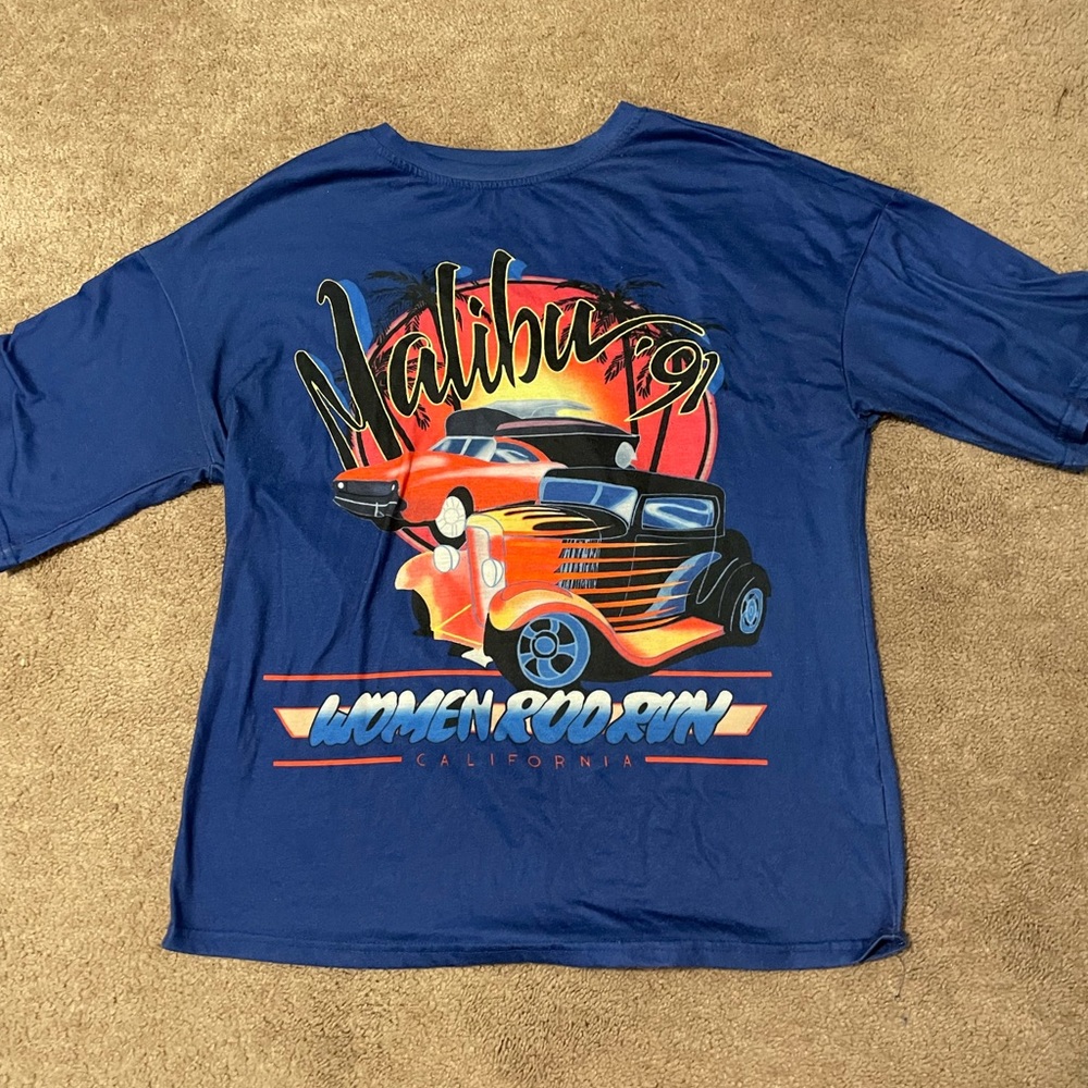 Navy graphic tee